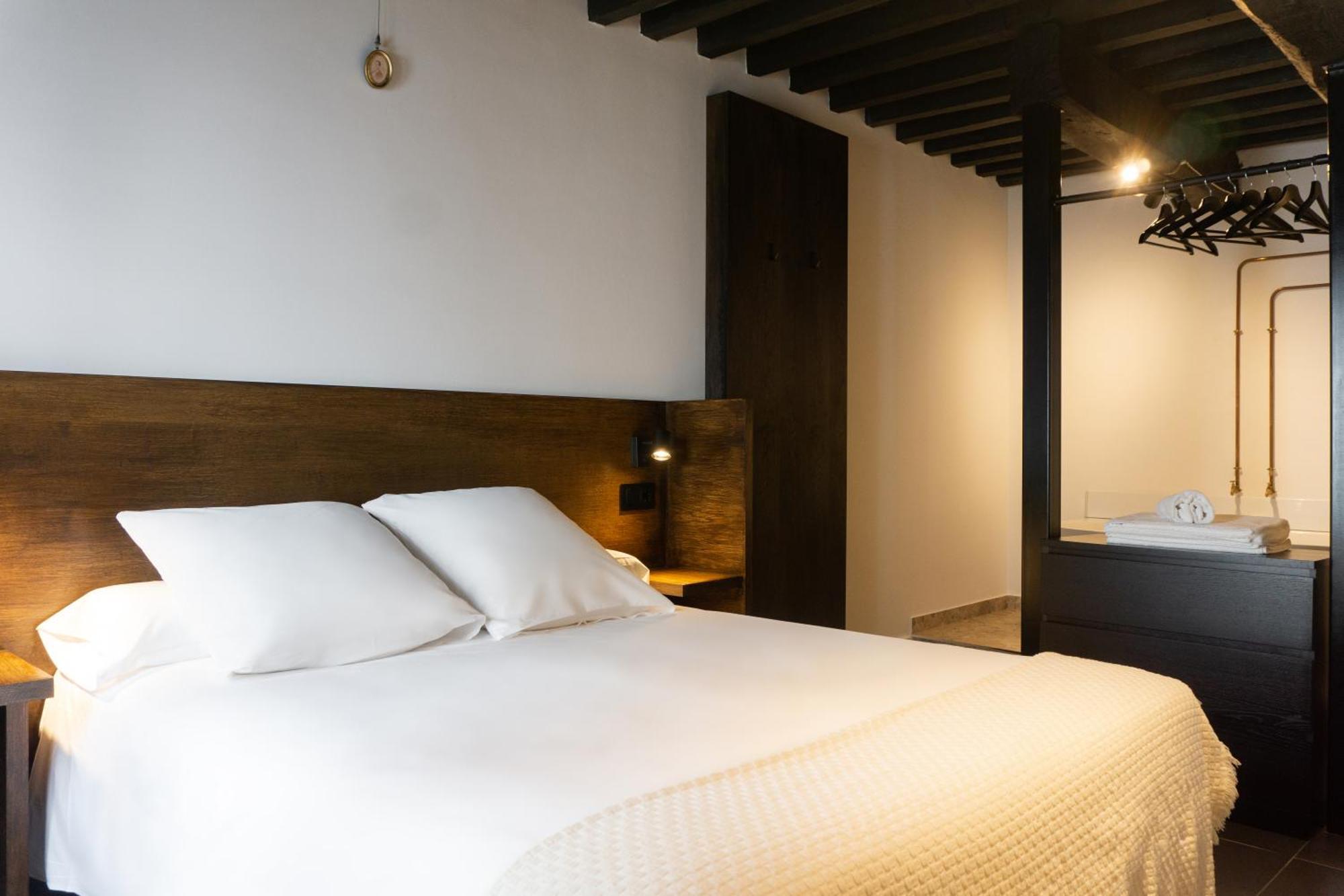 La Antigua Fonda Relator Apartment Hervas Exterior photo